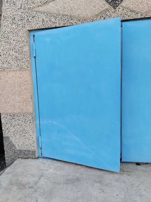 Продам гаражные ворота