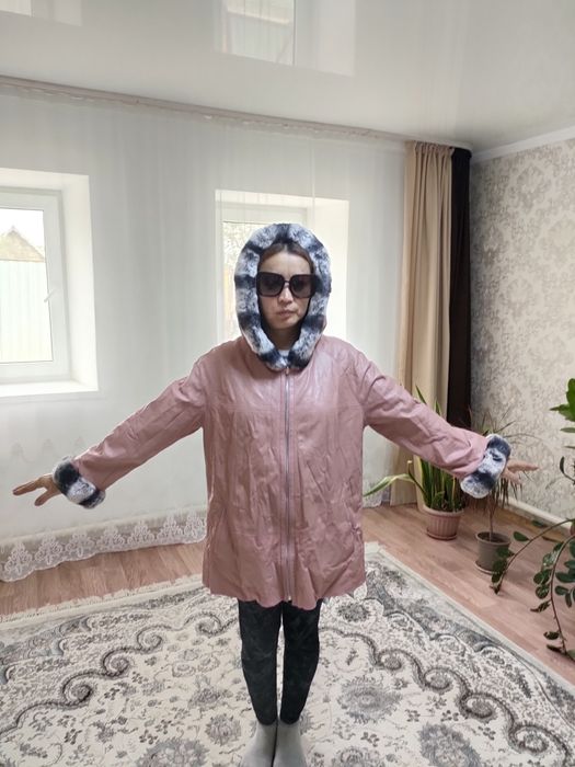 Продаётся куртка кожаная, цвет пудра