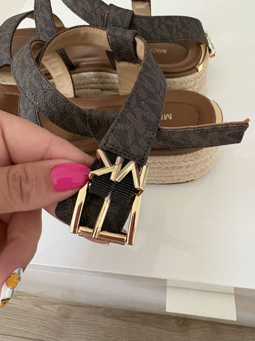 Сандалии Michael Kors