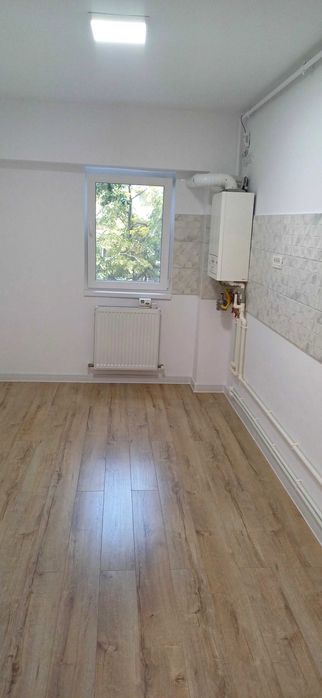 PROPRIETAR Vând Apartament cu 2 cam dec TROCADERO