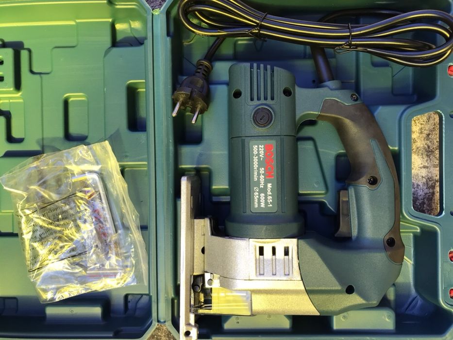 Ново!!!Професионален прободен трион Bosch 600w/Зеге