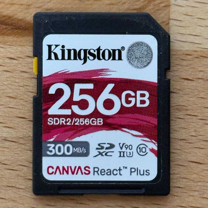 Card SDXC Kingston Canvas React Plus 256GB UHS-II V90 (300MB/s) - Stare Impecabilă