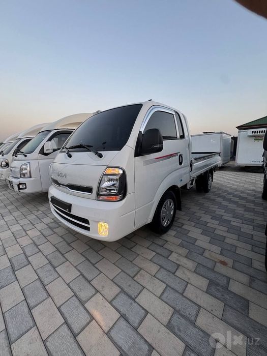 Kia bongo 3 2025