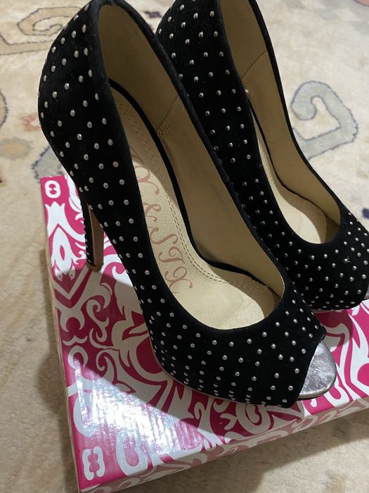 Чисто нови обувки 39 номер