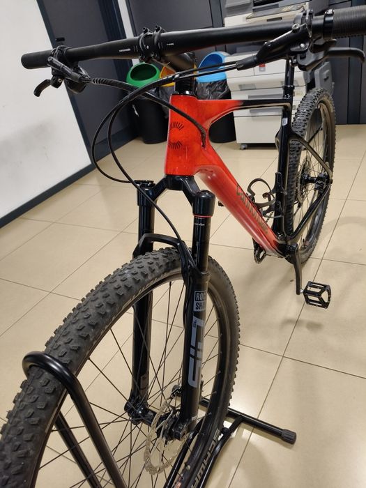 Vând MTB Cannondale XL/29 Carbon