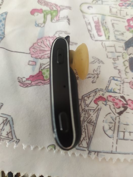 Продам блютуз наушник