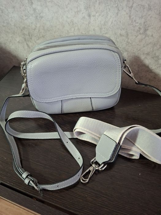 Продам кожаную сумачку новая брала за 15тыс.тг.продам за 12 тыс.тг.