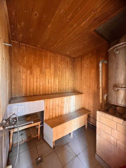 Участок площадью 4,6 сотки  Фасад 12 метров, М-Ашрафий