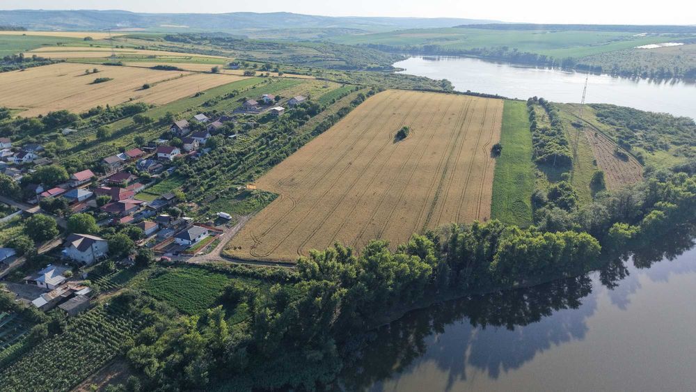 loturi de casa langa lac Dumbrava/CIurbesti , aproape de Iasi, superb, cu utilitati negociabil si pret si modalitati de plata