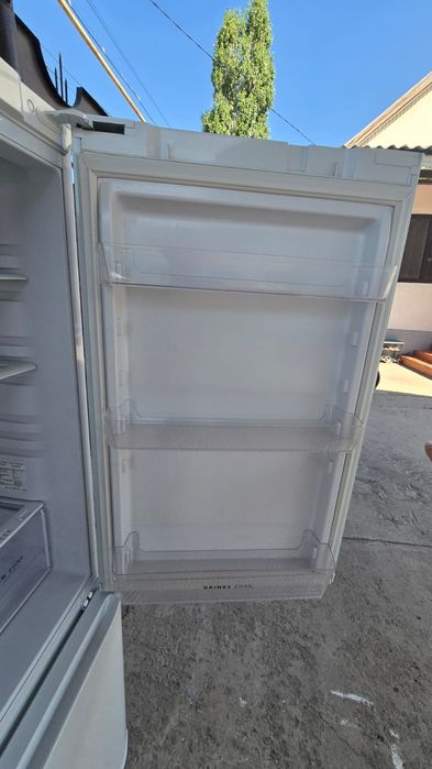 Холодильник продам срочно!