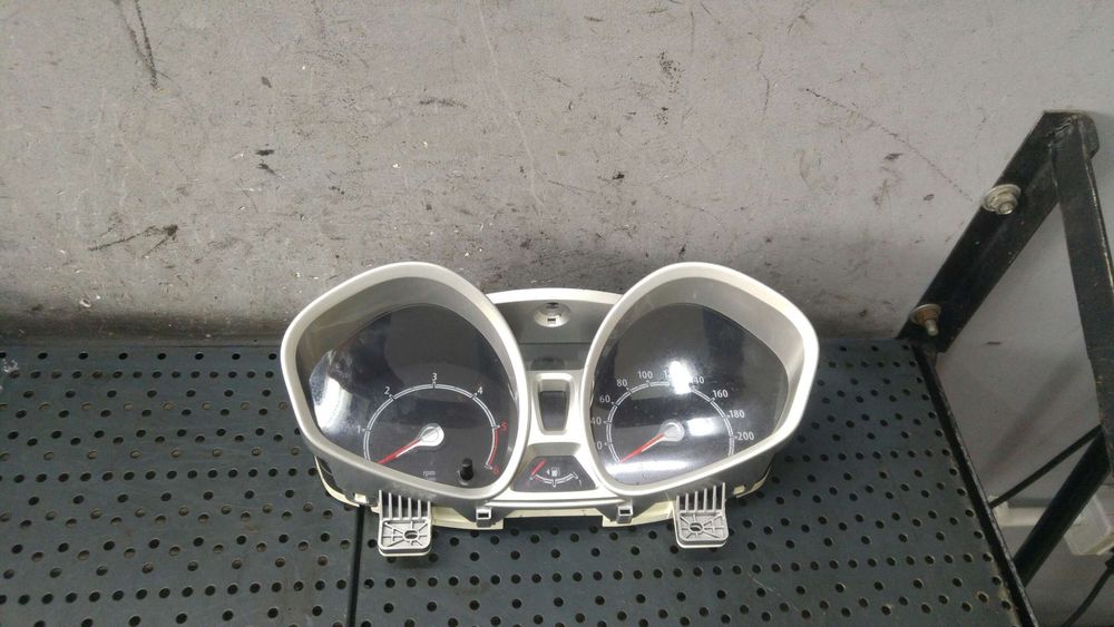 Ceasuri bord diesel ford fiesta 6 cb1 ccn 8a6t10849gc vp8a6f10894ca