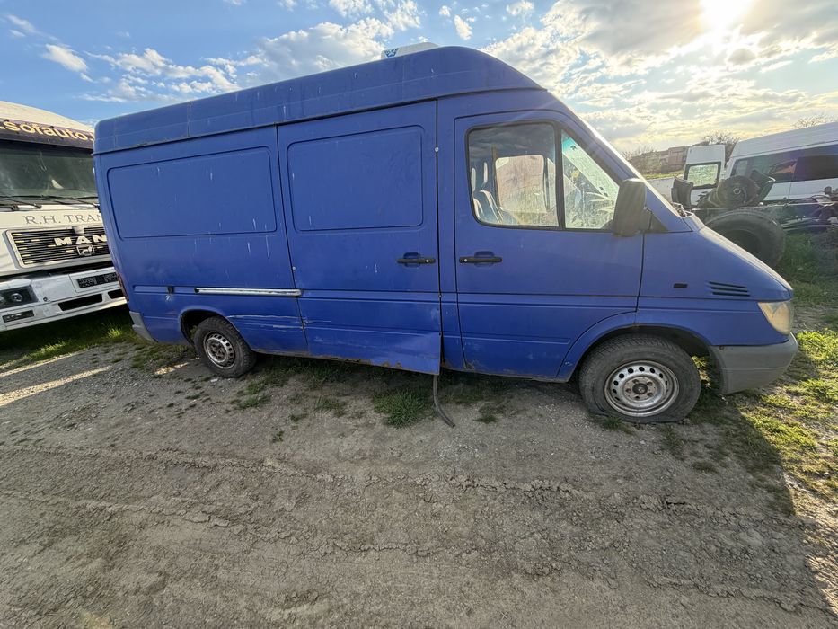 Бус Мерцедес 313 ЦДИ  2.2 130кс 2000г