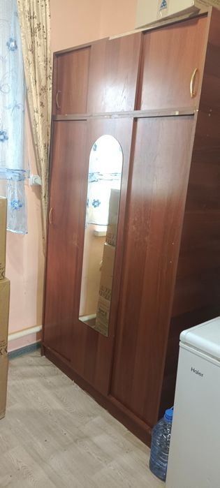 Продам б/у шкаф для одежды