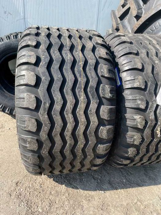 Anvelope noi 15.0/55-17 cu 14 pliuri marca CEAT pentru balotiera