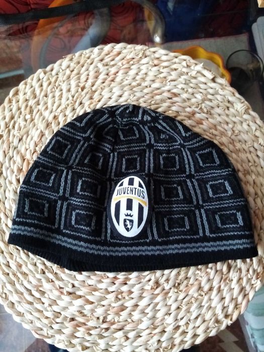Плетена шапка с емблема на ЮВЕНТУС,чорапи,плетена лента за чело