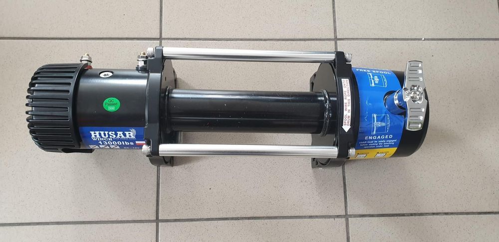 Troliu dezechipat HUSAR WINCH 13000 (trage 5897 kg) la 12V