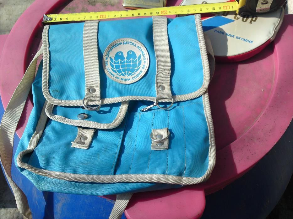 Продавам стара детска чантичка Асамблея на Мира