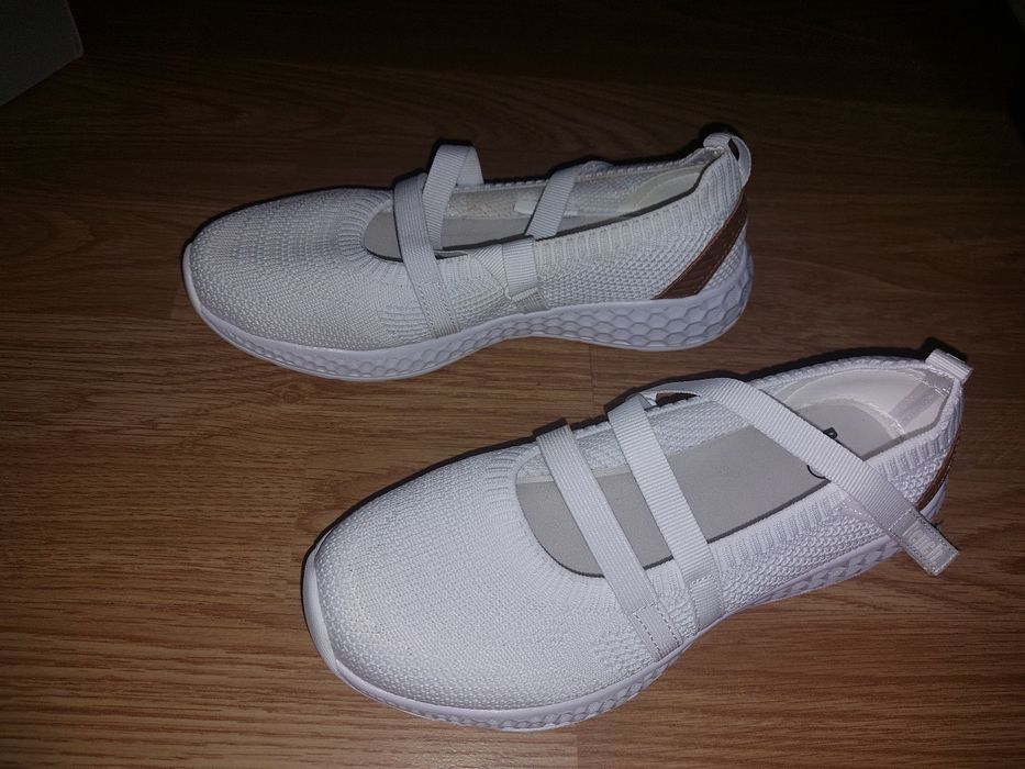 Papuci noi Bench mărimea 37