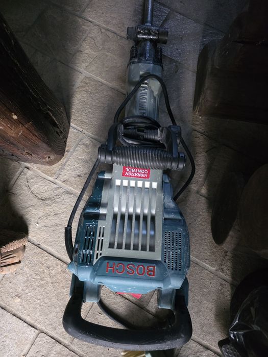 Къртач Bosch GSH 16-30 1750 W