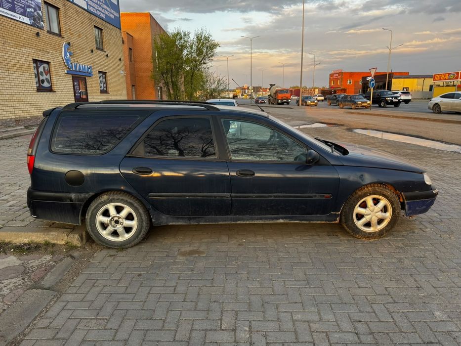 Продам автомобиль Renault Laguna