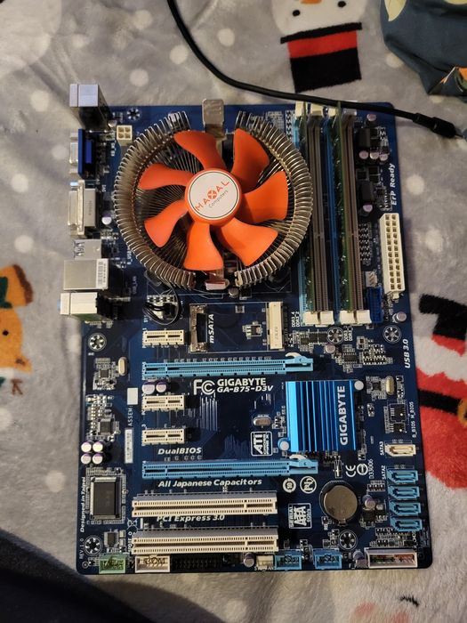 Комплект мать 1155 B75/проц I3/озу 8 гб DDR3 1600 Micron