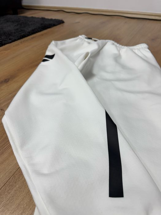 Pantaloni trening Adidas Z.N.E noi