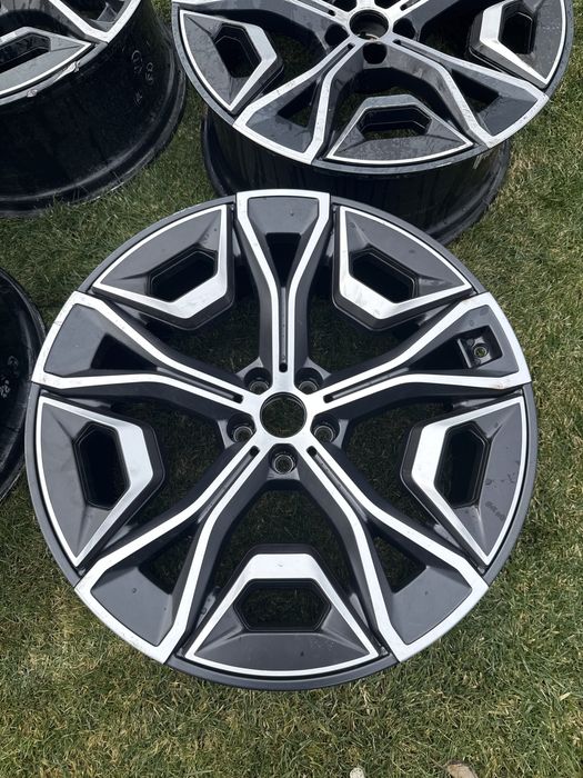 Jante Bmw ix m60  ix m50 g05, g06, XM pe 22 o singura dimnesiune