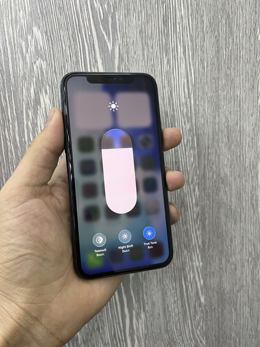 IPhone 11 Pro 64GB.       .