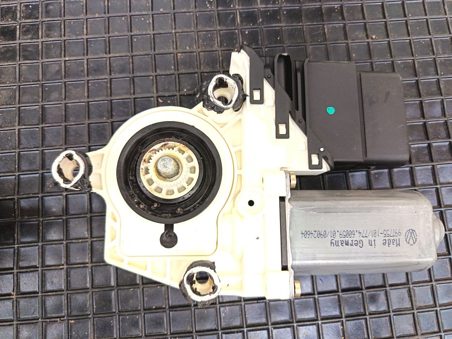 Incuietoare/broasca, macara golf 5