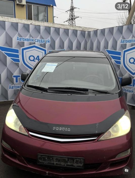 Продам Toyota Previa 2003 года.