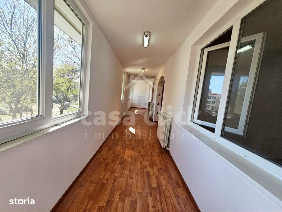 4 camere decomandat Micro 39B, balcoane 25 mp
