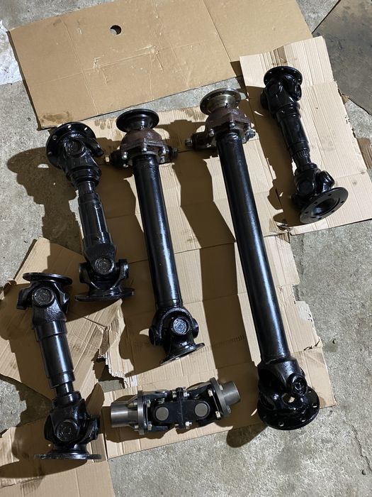 Vand set cardane pentru taf 657