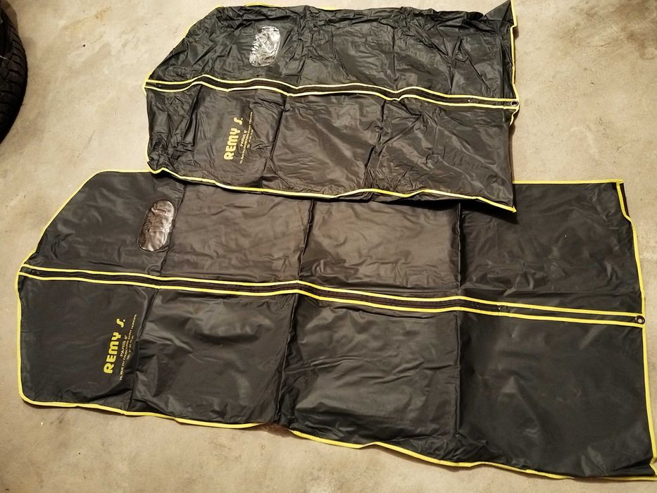 2 броя предпазни калъфи за дрехи