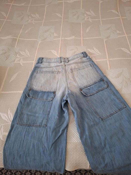 Юношески запазени дънки!