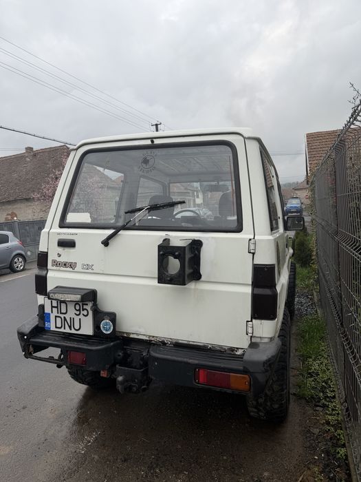 Vănd daihatsu rocky 2.8 schimb cu jimny 4x4 cu maneta