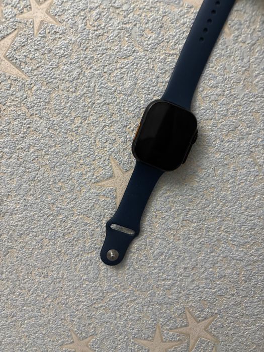 iwatch подходит для айфона и для андроида можно подключается к телефон