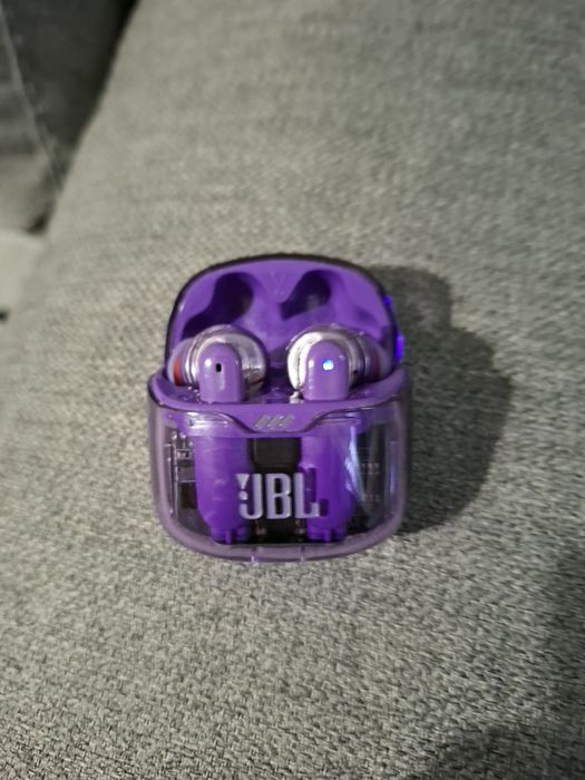 JBL безжични слушалки