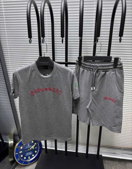 Къси маркови комплекти