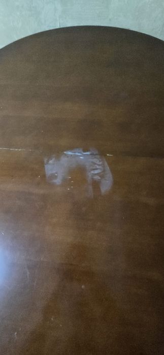 Продам стол в гостинную со стульями