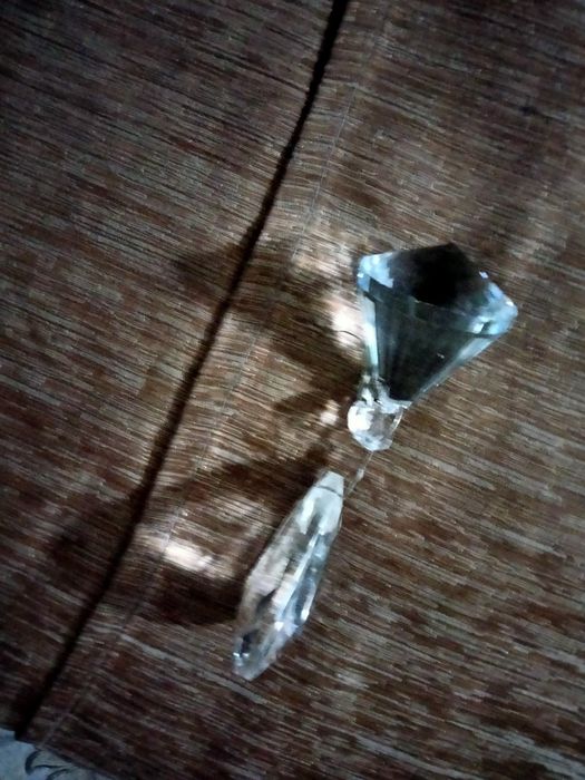 Хрустальные камушки,сосульки для декора