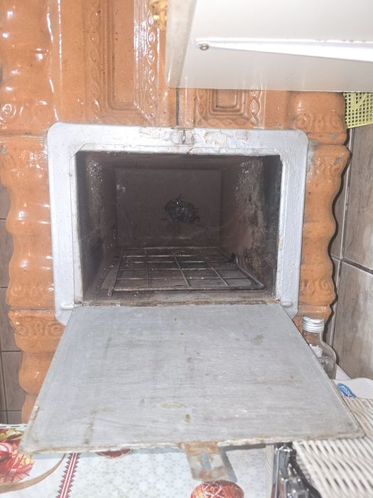 Teracotă de bucătărie cu cuptor