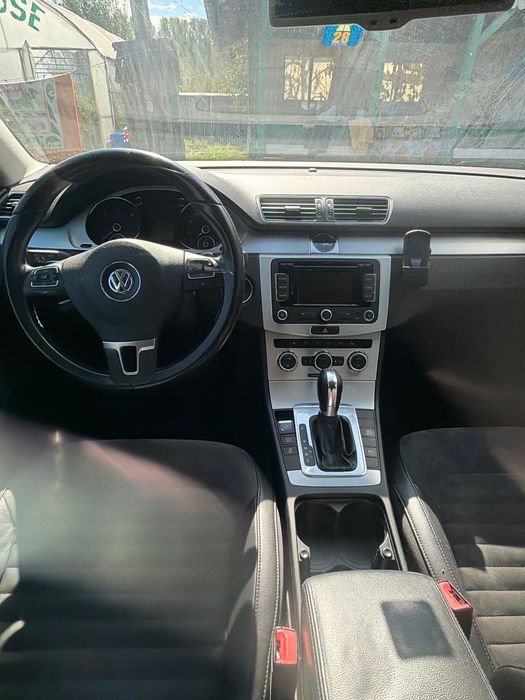 WW Passat B7 2013, cutie DSG,140cai