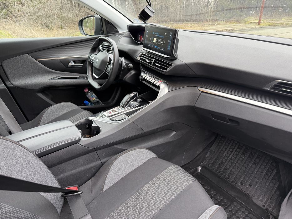 Peugeot 3008 1,2 benzin