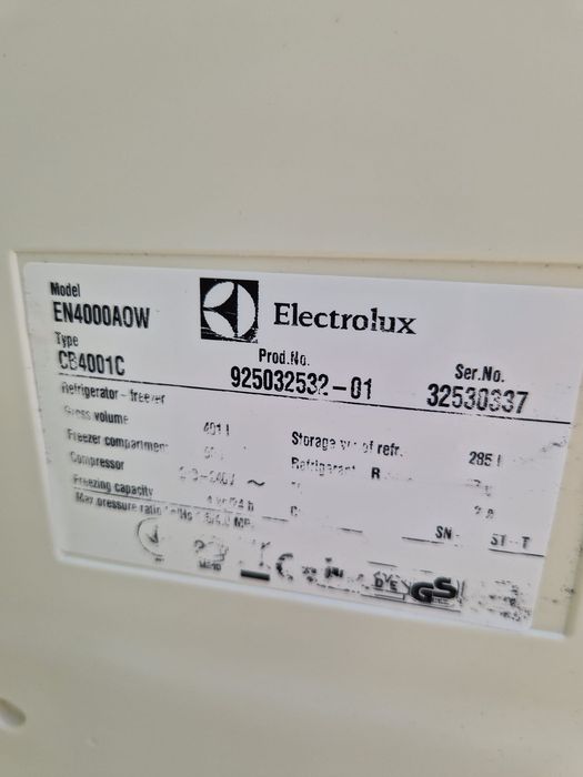 Frigider Electrolux
