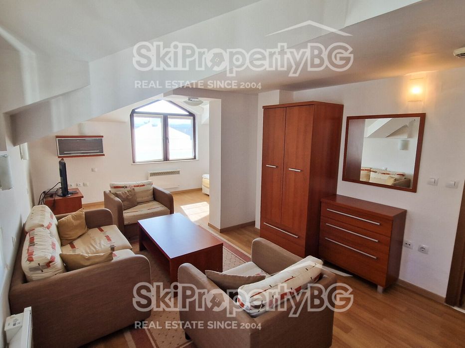 Просторно студио за продажба, на 100 м. от лифта!