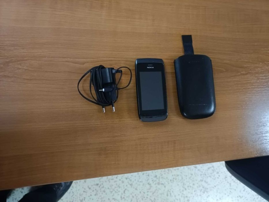 Смартфон Motorola 04 plus!здрав и запазен-много добър!И НОКИЯ също!