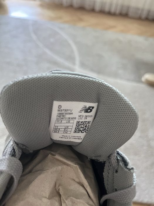 Маратонки new balance