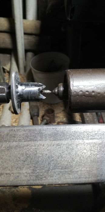 Продам токарный станок по дереву