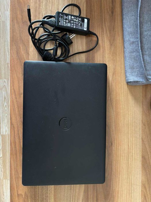 Лаптоп Dell Vostro 3590 (Intel Core i5-10210U/8GB RAM/Radeon R5 M435/240GB SSD/Full HD 15 инча)