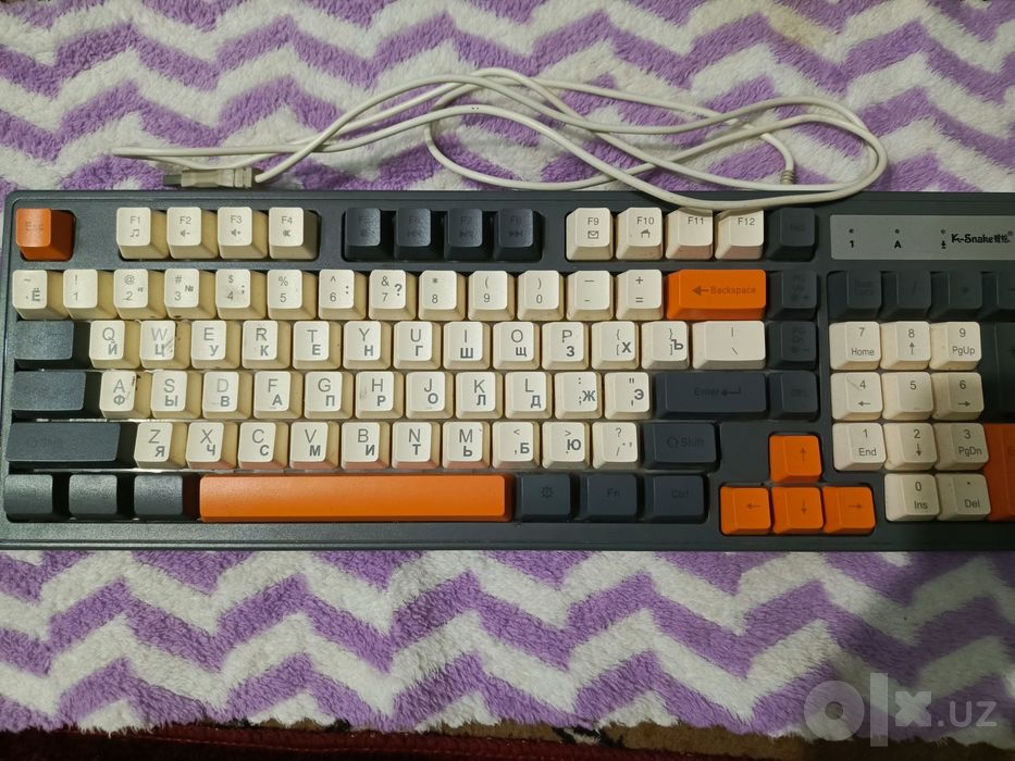 Klavyatura rgb padsvetka